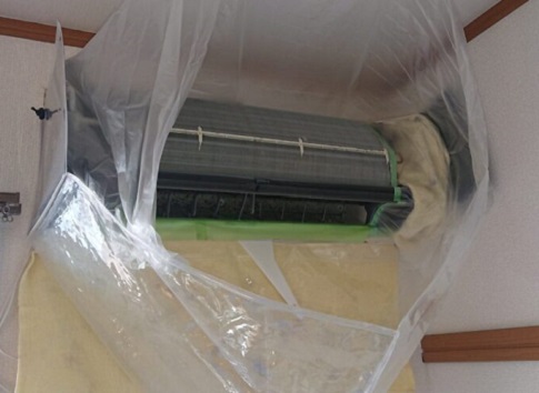 エアコンの電子基盤を養生