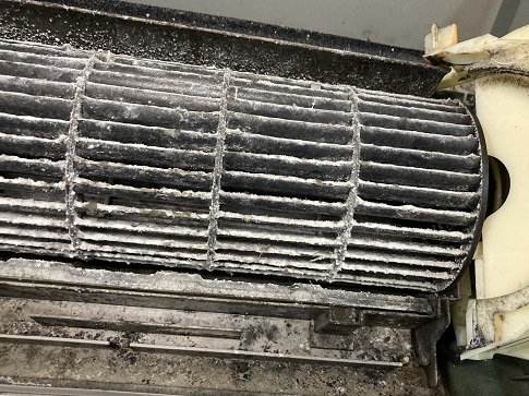 ドレンパンの洗浄前