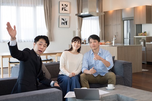 不動産管理会社スタッフ