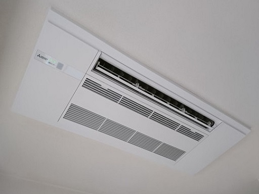 一般家庭用天井埋込み型エアコンクリーニング（吹き出し１方向）