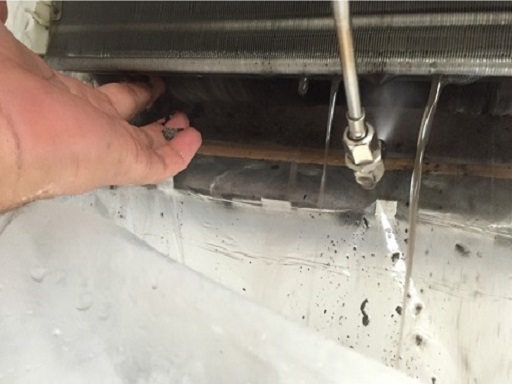 標準エアコンクリーニング（お掃除機能あり）